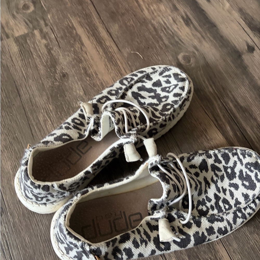 Hey Dude Women's Gray Leopard Shoes